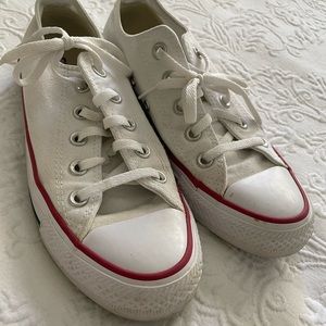 White low top converse